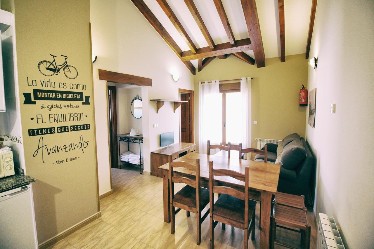 Apartamentos La Fuente De Enmedio ซวนเซส ภายนอก รูปภาพ